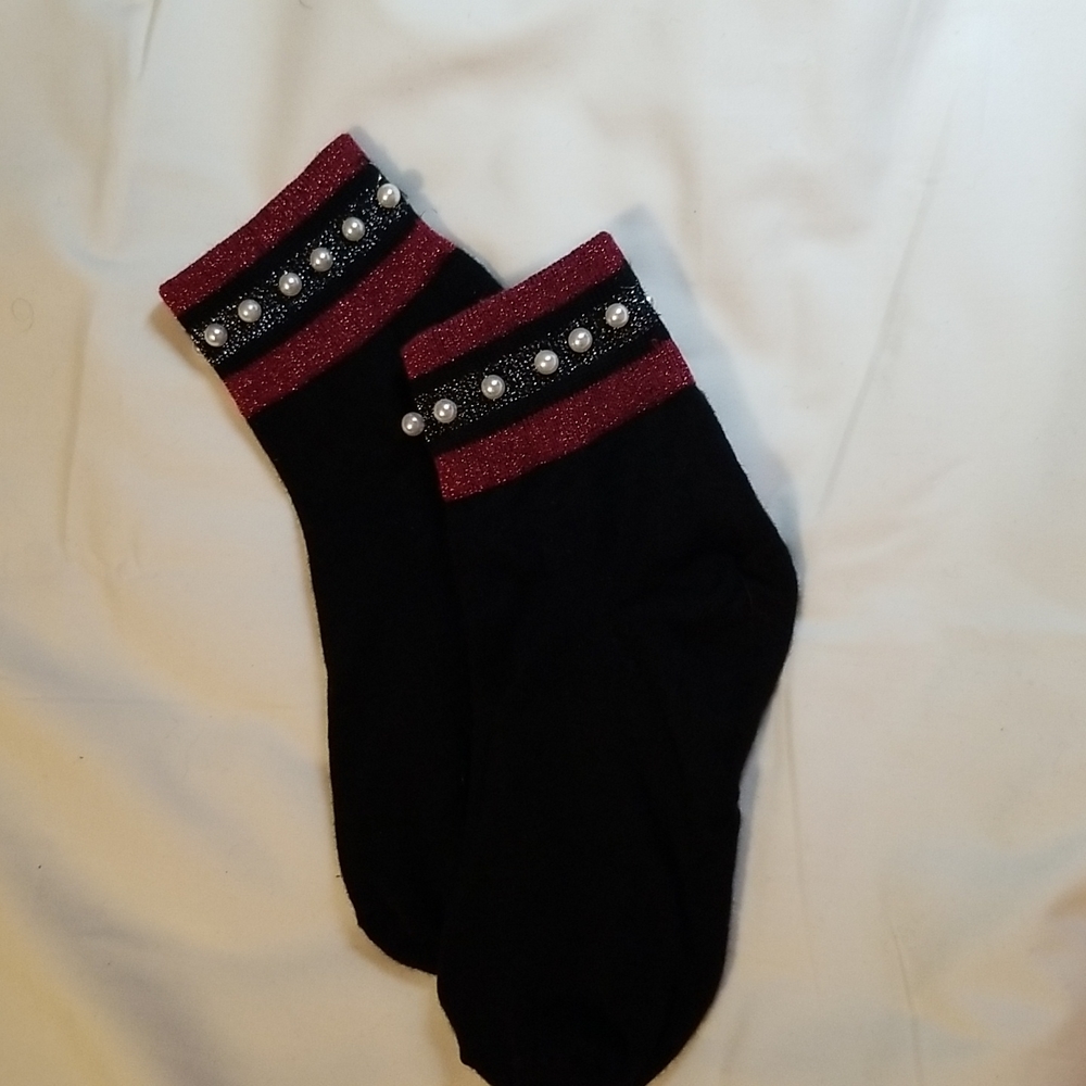 5️⃣ for 2️⃣5️⃣ Pearl socks